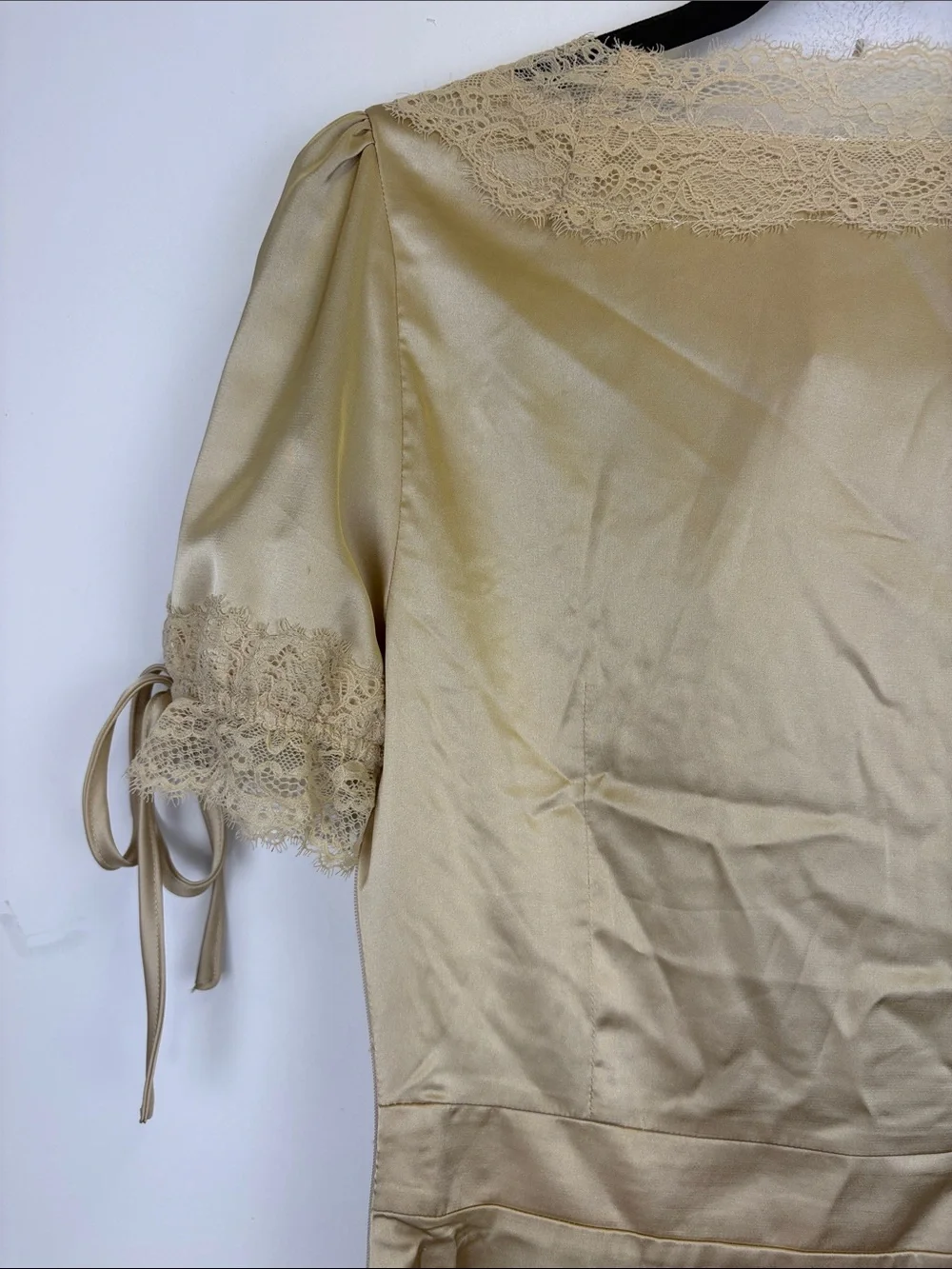 Rihoas Apricot Satin Lace Mini Dress Medium NWT V Neck Cottagecore Romantic - Picture 10 of 12